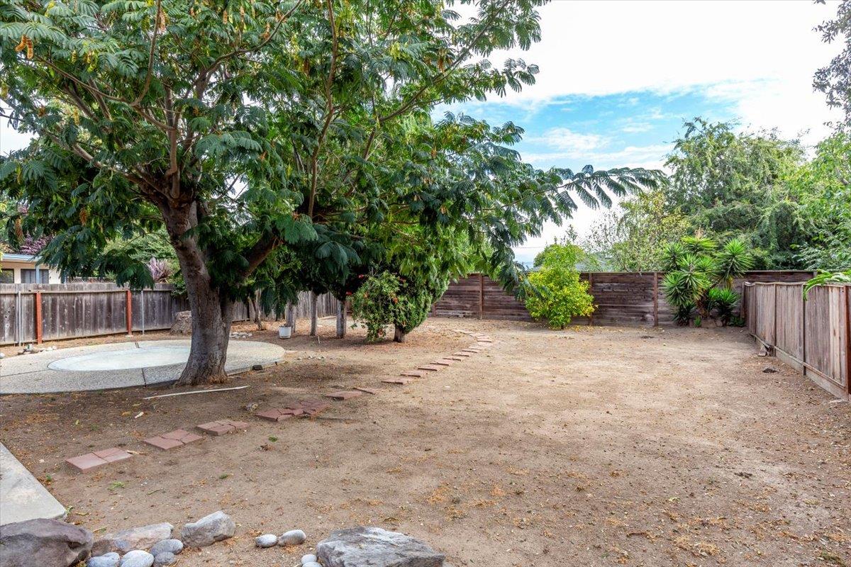 Detail Gallery Image 20 of 30 For 1472 Hampton Dr, Sunnyvale,  CA 94087 - 3 Beds | 1/1 Baths