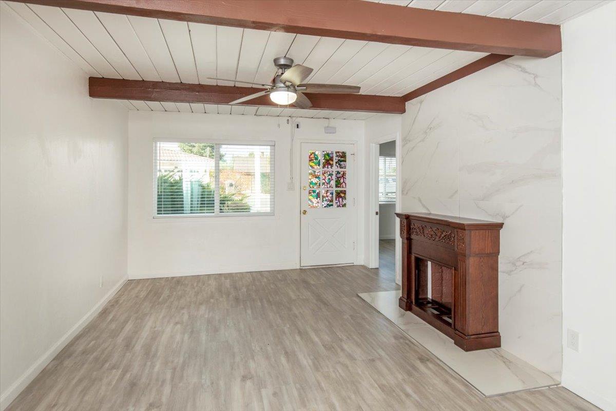 Detail Gallery Image 6 of 30 For 1472 Hampton Dr, Sunnyvale,  CA 94087 - 3 Beds | 1/1 Baths