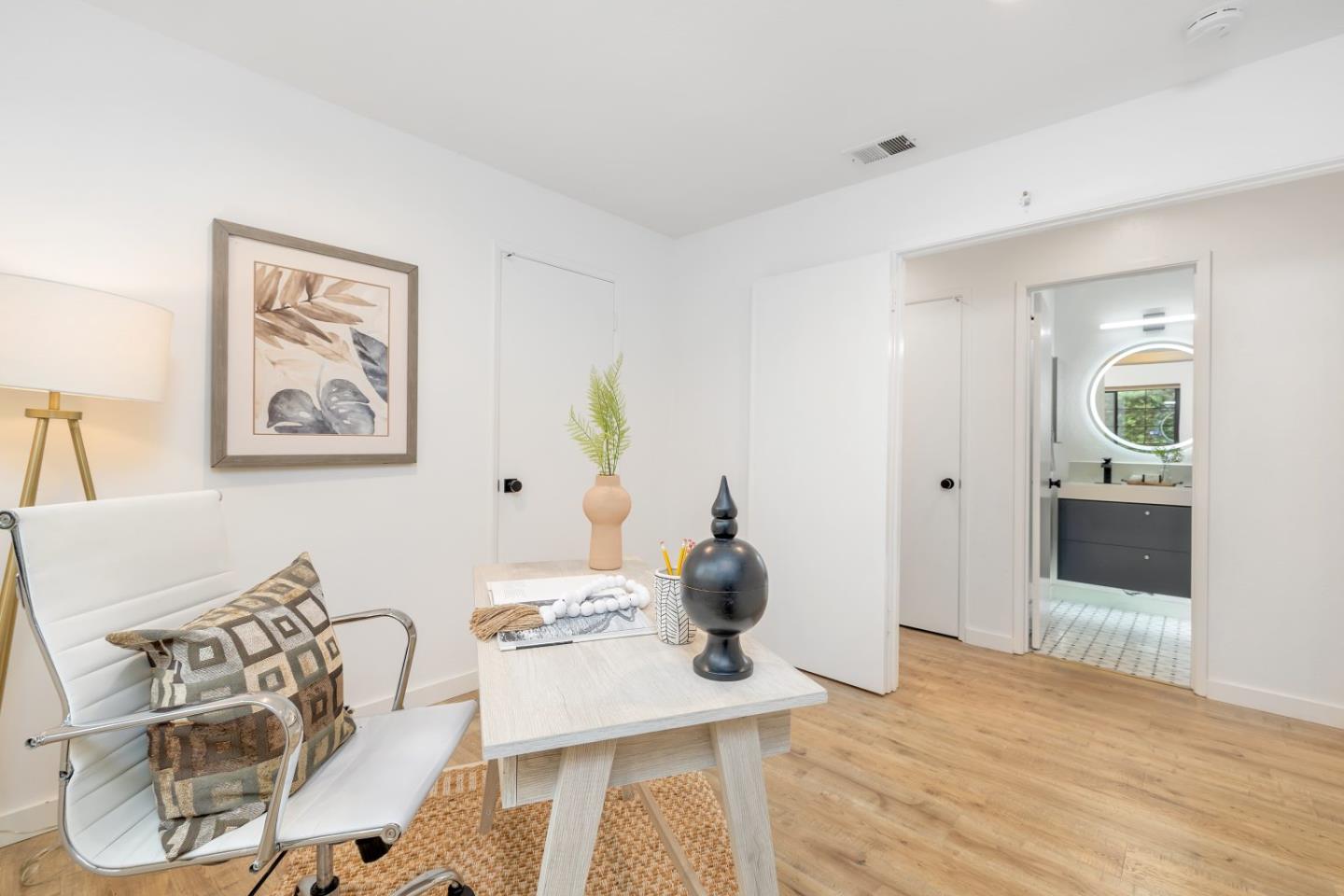 Detail Gallery Image 13 of 36 For 2714 Mabury Sq, San Jose,  CA 95133 - 3 Beds | 2 Baths