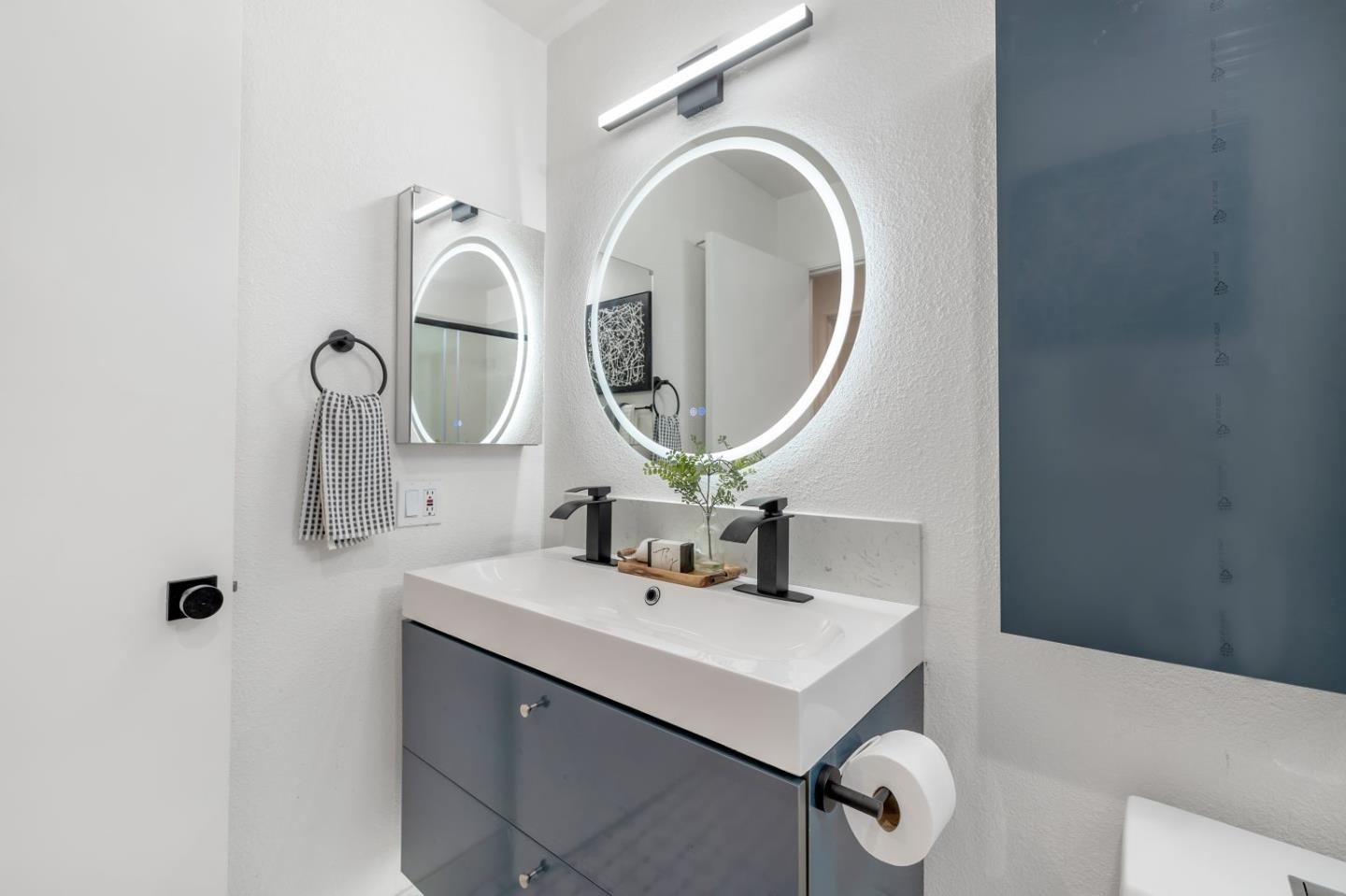 Detail Gallery Image 17 of 36 For 2714 Mabury Sq, San Jose,  CA 95133 - 3 Beds | 2 Baths