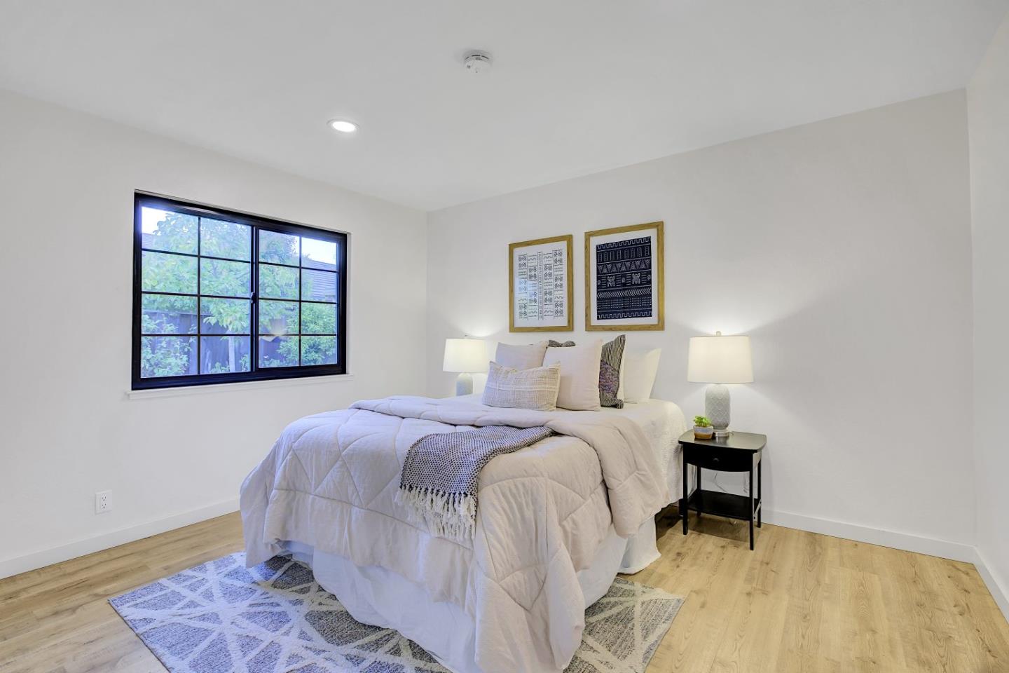 Detail Gallery Image 25 of 36 For 2714 Mabury Sq, San Jose,  CA 95133 - 3 Beds | 2 Baths