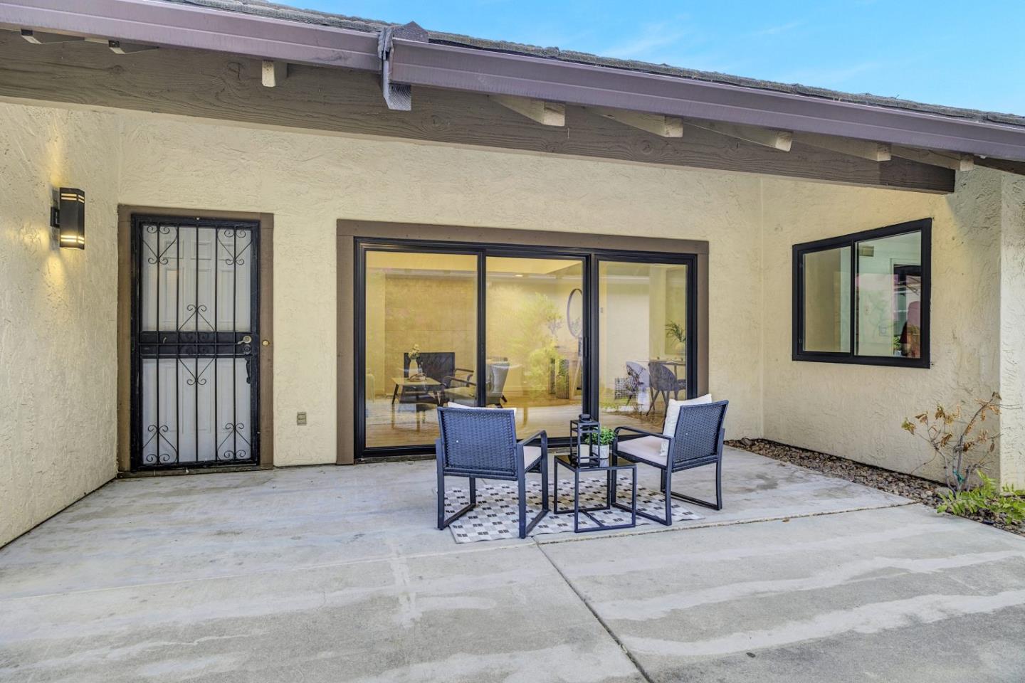 Detail Gallery Image 27 of 36 For 2714 Mabury Sq, San Jose,  CA 95133 - 3 Beds | 2 Baths