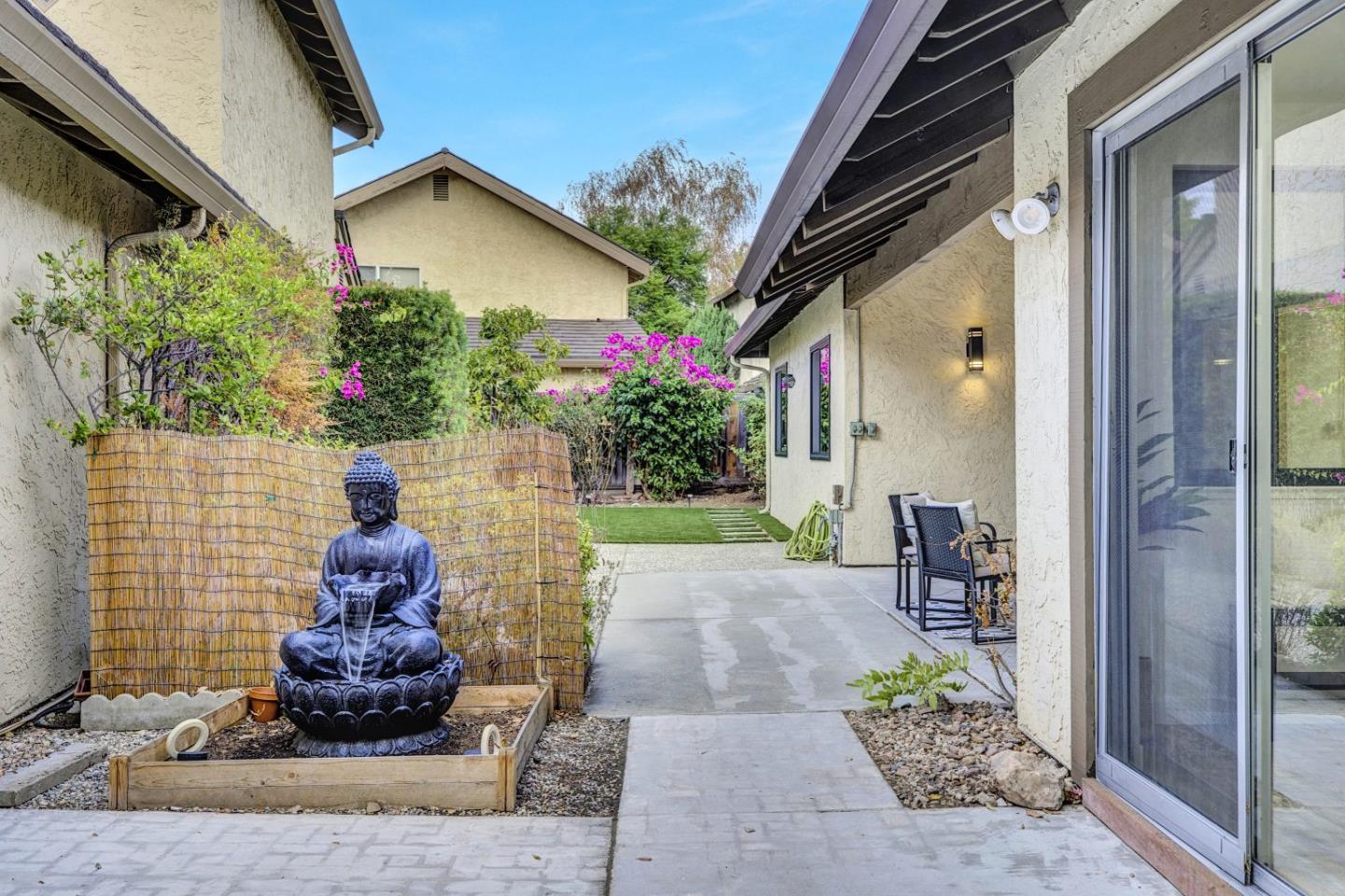 Detail Gallery Image 28 of 36 For 2714 Mabury Sq, San Jose,  CA 95133 - 3 Beds | 2 Baths