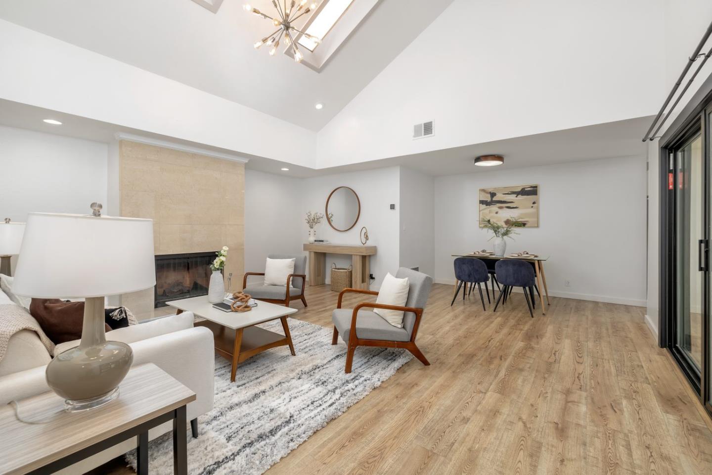 Detail Gallery Image 3 of 36 For 2714 Mabury Sq, San Jose,  CA 95133 - 3 Beds | 2 Baths