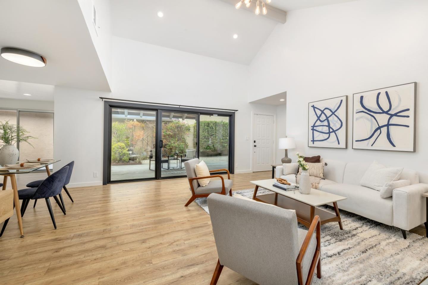 Detail Gallery Image 4 of 36 For 2714 Mabury Sq, San Jose,  CA 95133 - 3 Beds | 2 Baths