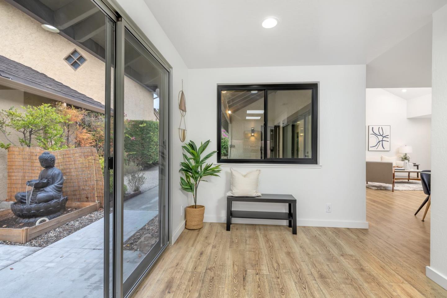 Detail Gallery Image 8 of 36 For 2714 Mabury Sq, San Jose,  CA 95133 - 3 Beds | 2 Baths