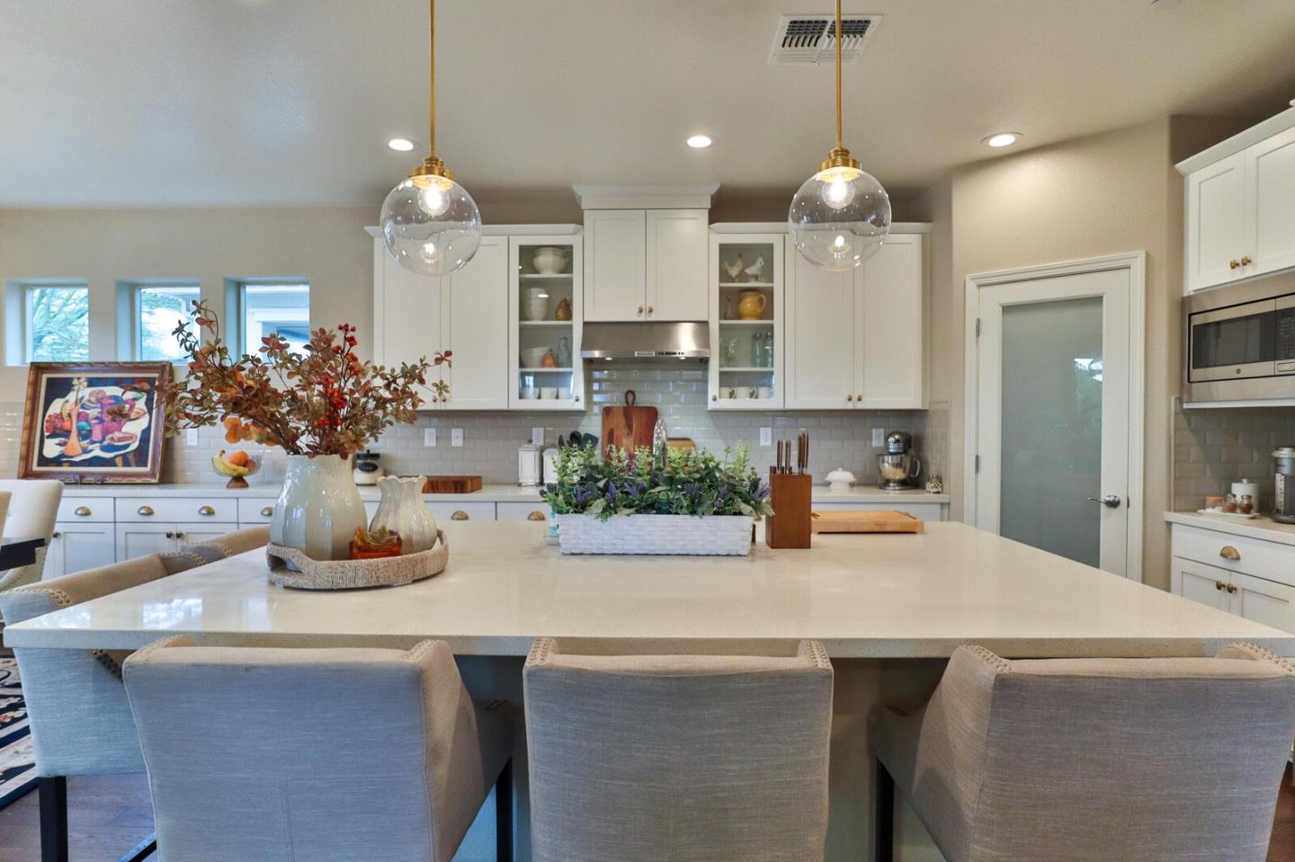 Detail Gallery Image 14 of 80 For 722 Carver Pl, Gilroy,  CA 95020 - 4 Beds | 3 Baths