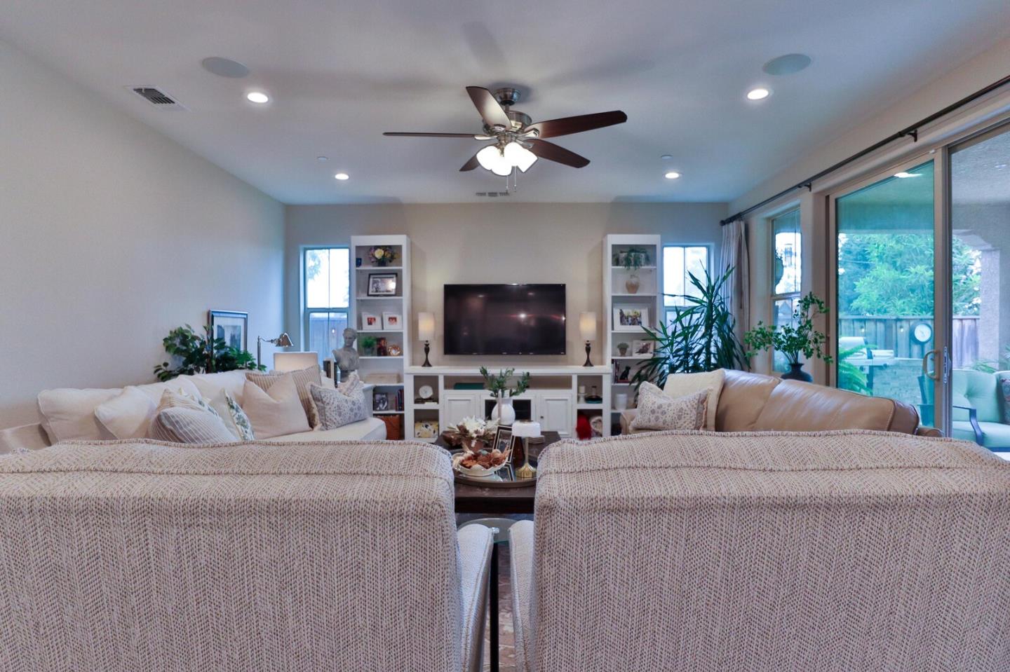 Detail Gallery Image 24 of 80 For 722 Carver Pl, Gilroy,  CA 95020 - 4 Beds | 3 Baths