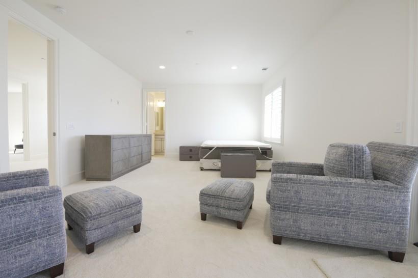 Detail Gallery Image 8 of 15 For 4961 Ashville, Huntington Beach,  CA 92649 - 6 Beds | 5/1 Baths