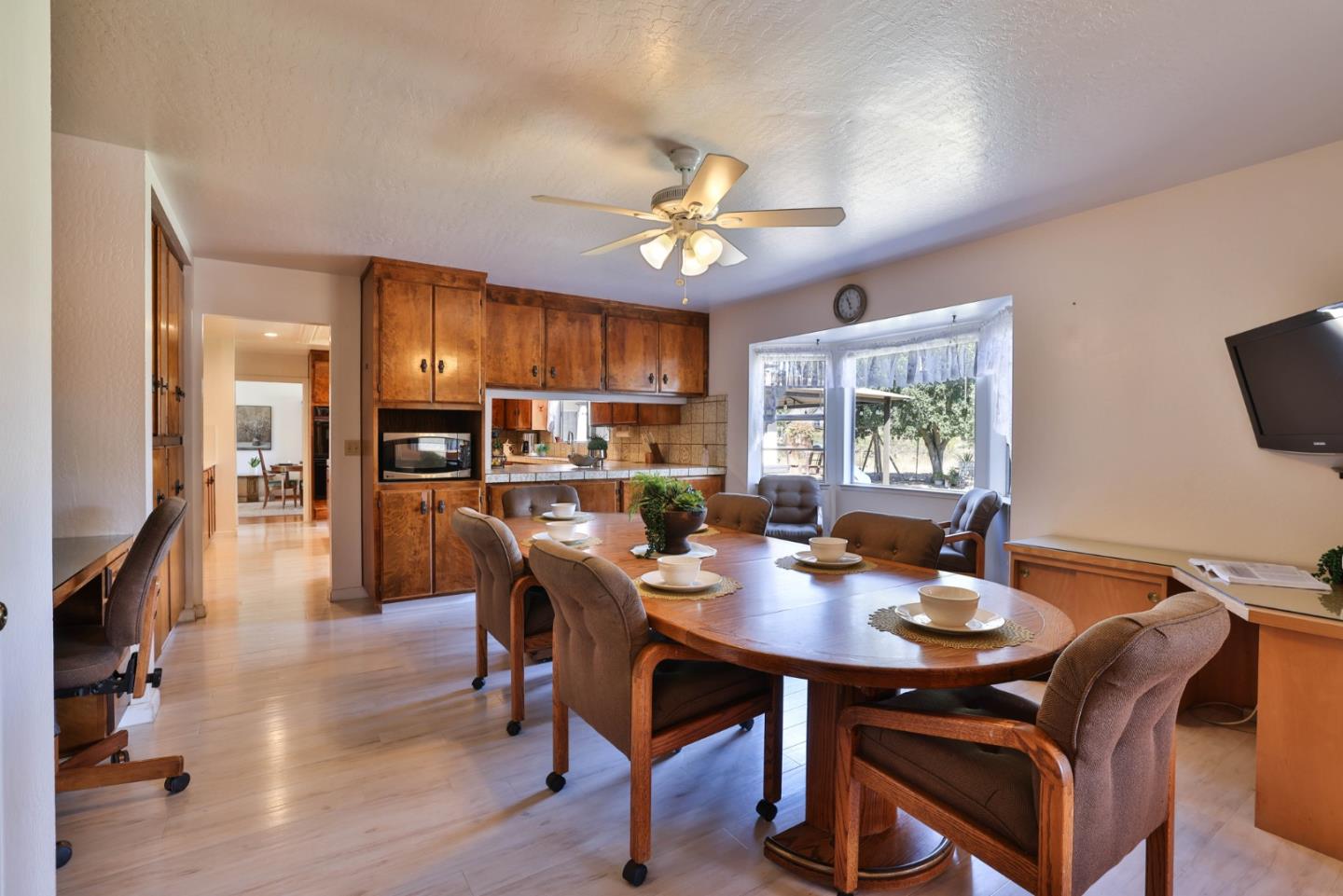 Detail Gallery Image 13 of 46 For 14001 Chester Ave, Saratoga,  CA 95070 - 4 Beds | 3 Baths