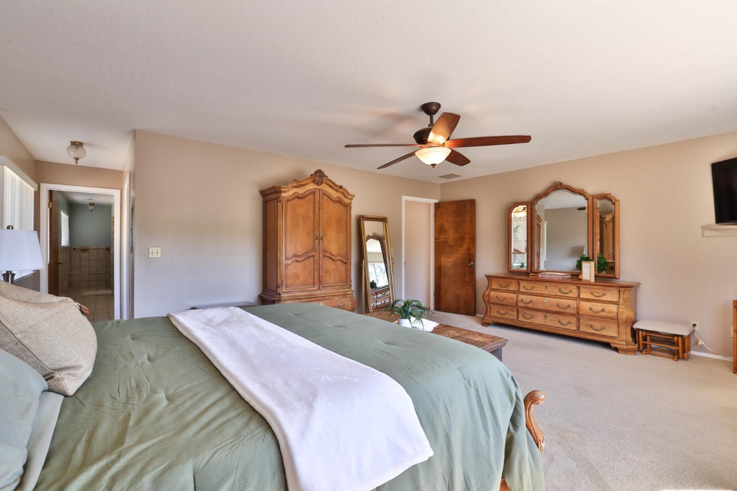 Detail Gallery Image 20 of 46 For 14001 Chester Ave, Saratoga,  CA 95070 - 4 Beds | 3 Baths