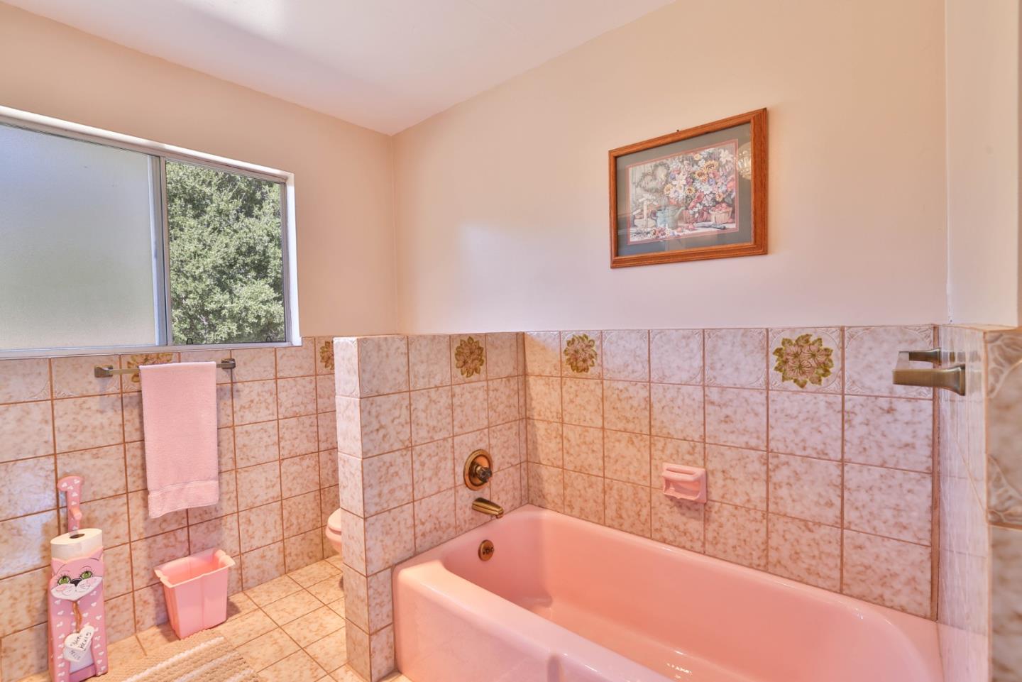 Detail Gallery Image 27 of 46 For 14001 Chester Ave, Saratoga,  CA 95070 - 4 Beds | 3 Baths