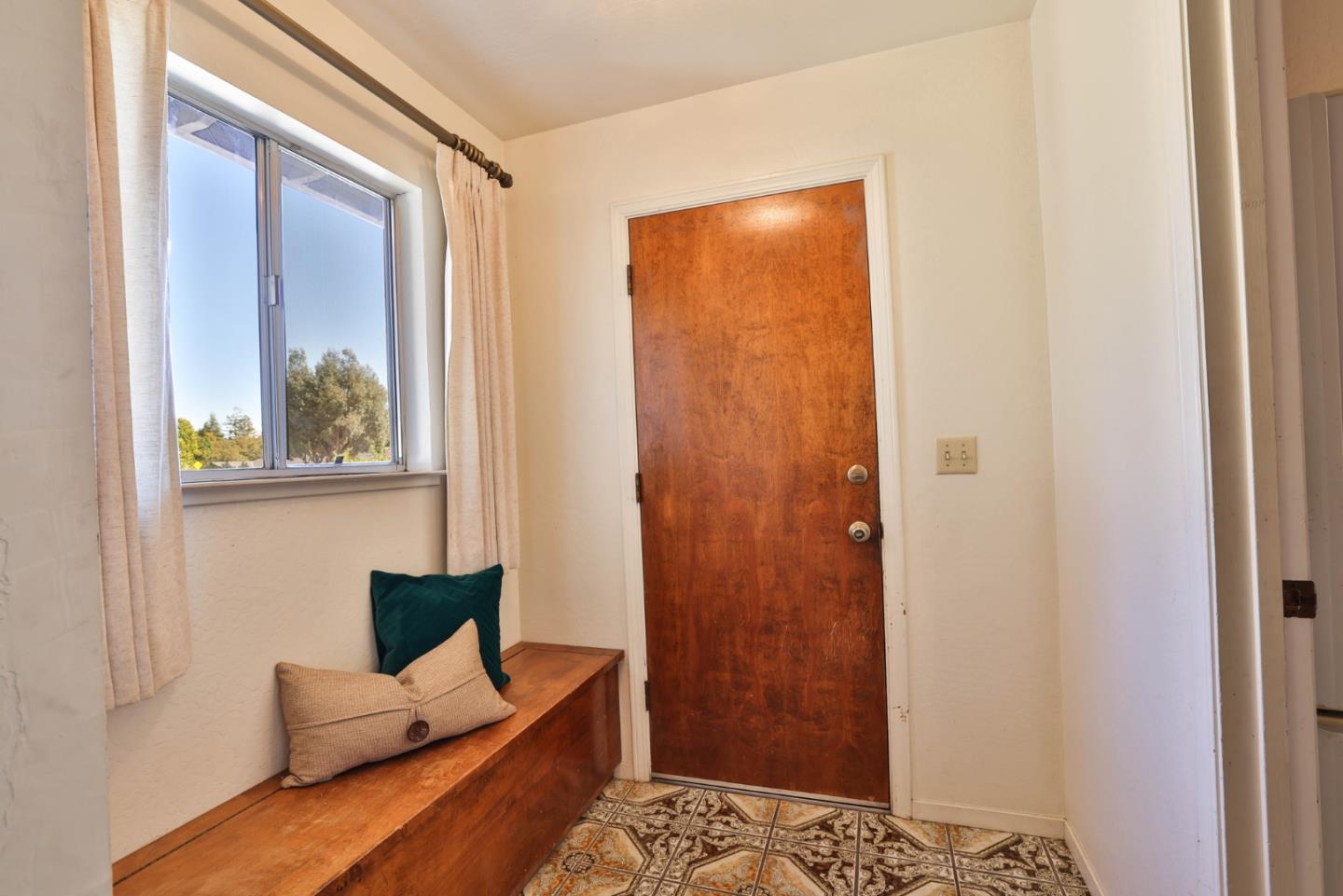 Detail Gallery Image 29 of 46 For 14001 Chester Ave, Saratoga,  CA 95070 - 4 Beds | 3 Baths