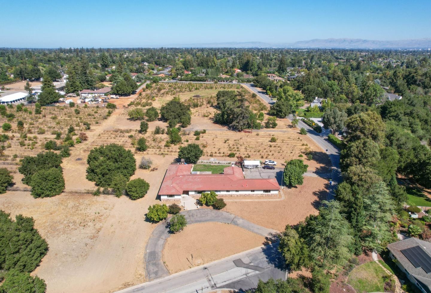 Detail Gallery Image 33 of 46 For 14001 Chester Ave, Saratoga,  CA 95070 - 4 Beds | 3 Baths