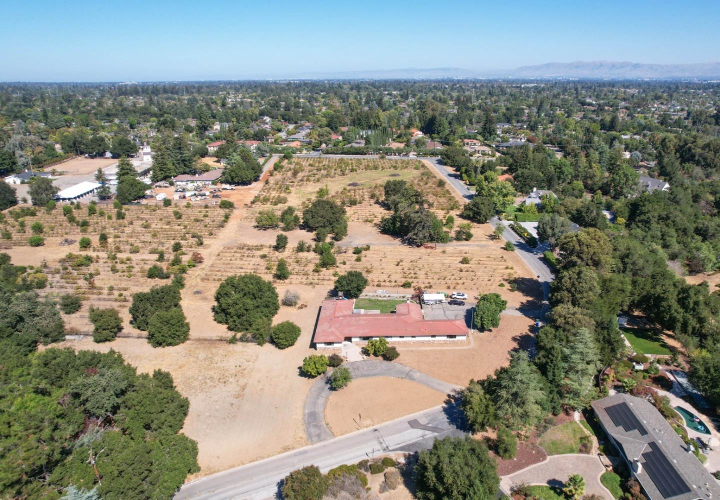 Detail Gallery Image 34 of 46 For 14001 Chester Ave, Saratoga,  CA 95070 - 4 Beds | 3 Baths