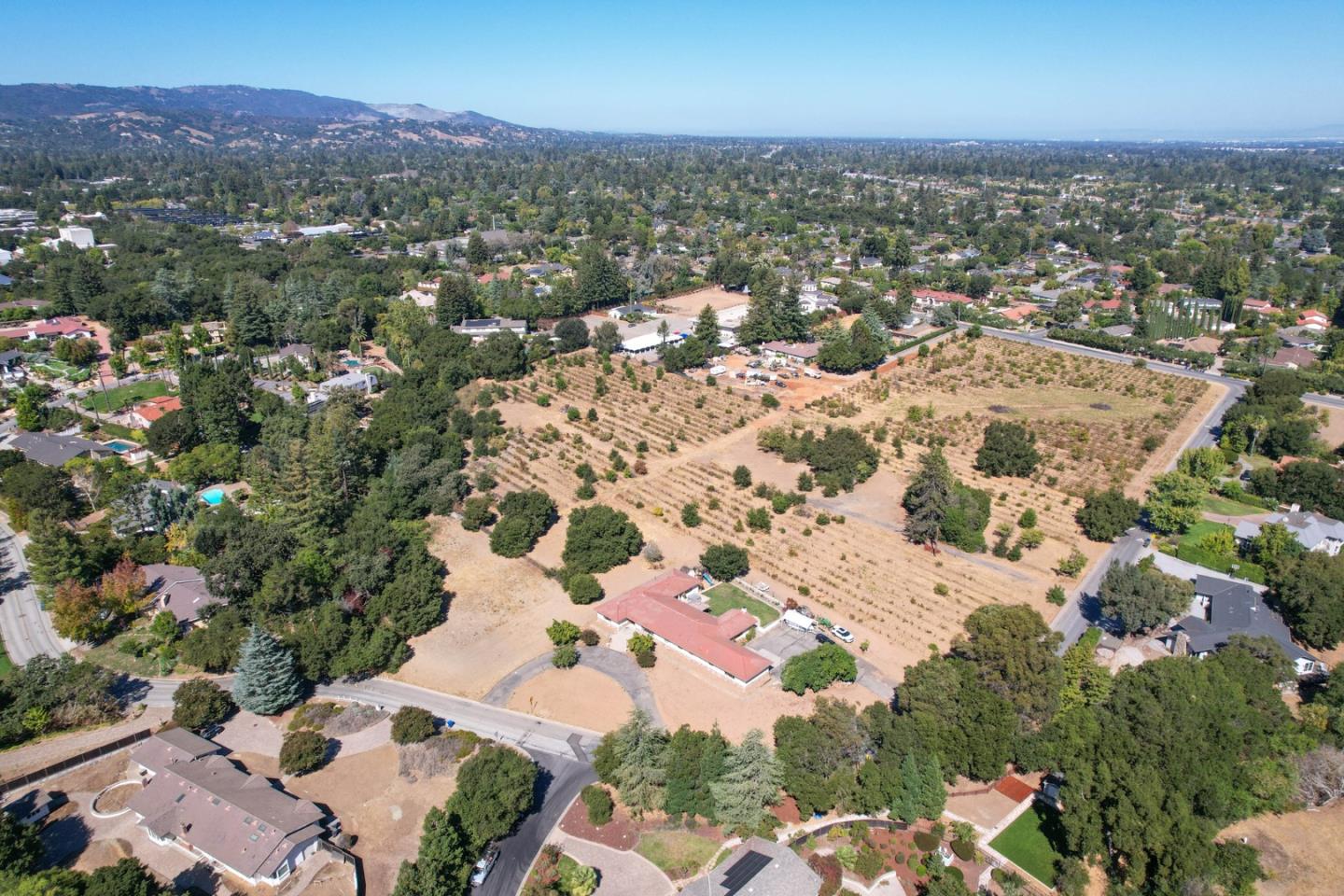 Detail Gallery Image 35 of 46 For 14001 Chester Ave, Saratoga,  CA 95070 - 4 Beds | 3 Baths