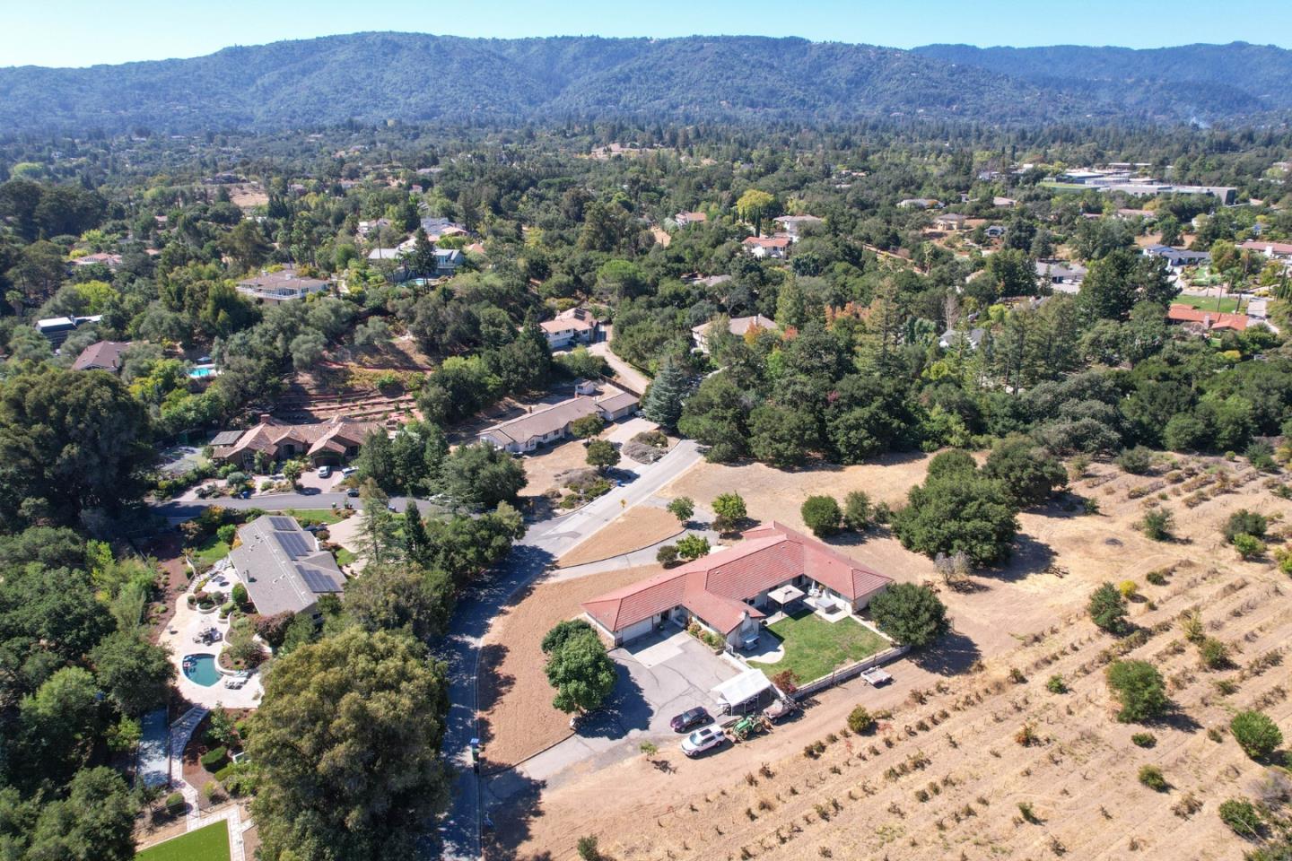 Detail Gallery Image 37 of 46 For 14001 Chester Ave, Saratoga,  CA 95070 - 4 Beds | 3 Baths