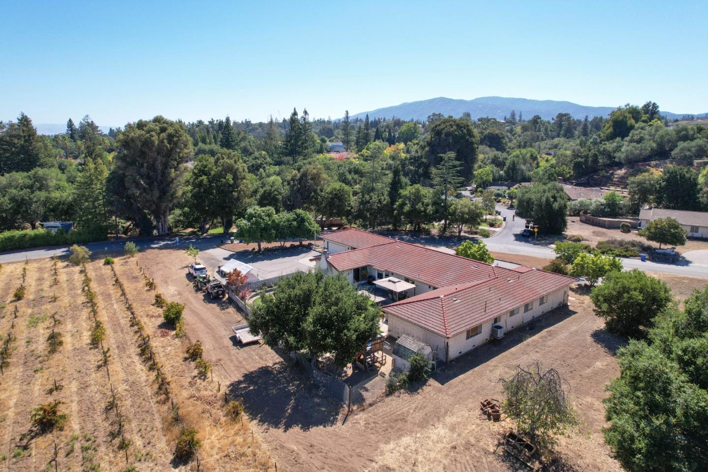 Detail Gallery Image 43 of 46 For 14001 Chester Ave, Saratoga,  CA 95070 - 4 Beds | 3 Baths