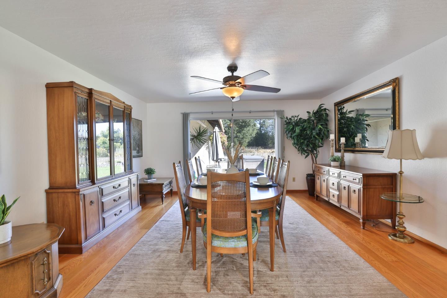 Detail Gallery Image 8 of 46 For 14001 Chester Ave, Saratoga,  CA 95070 - 4 Beds | 3 Baths