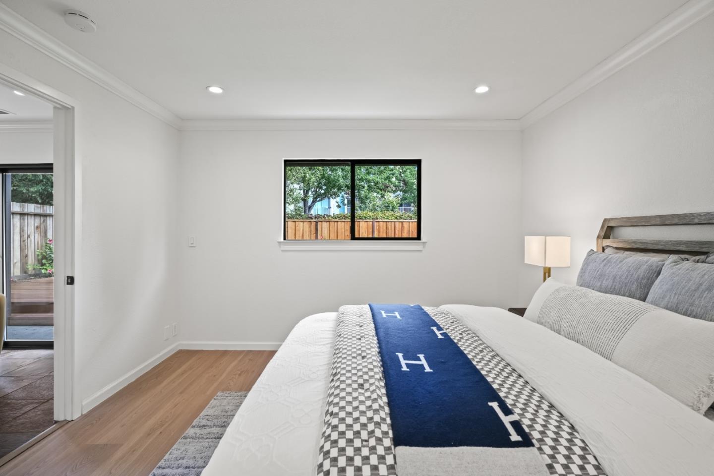 Detail Gallery Image 17 of 45 For 148 Myrtle St, Santa Cruz,  CA 95060 - 5 Beds | 3 Baths