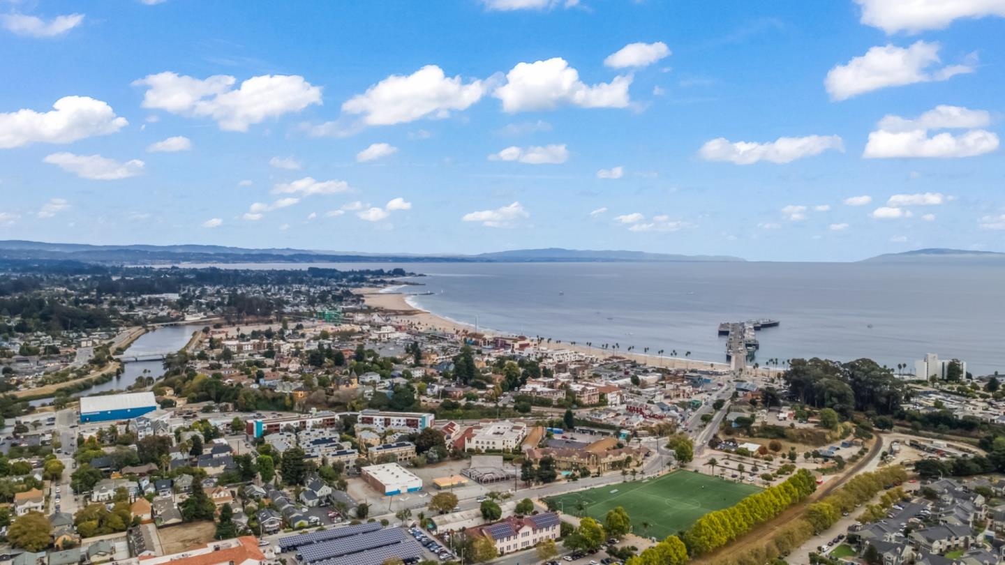 Detail Gallery Image 42 of 45 For 148 Myrtle St, Santa Cruz,  CA 95060 - 5 Beds | 3 Baths