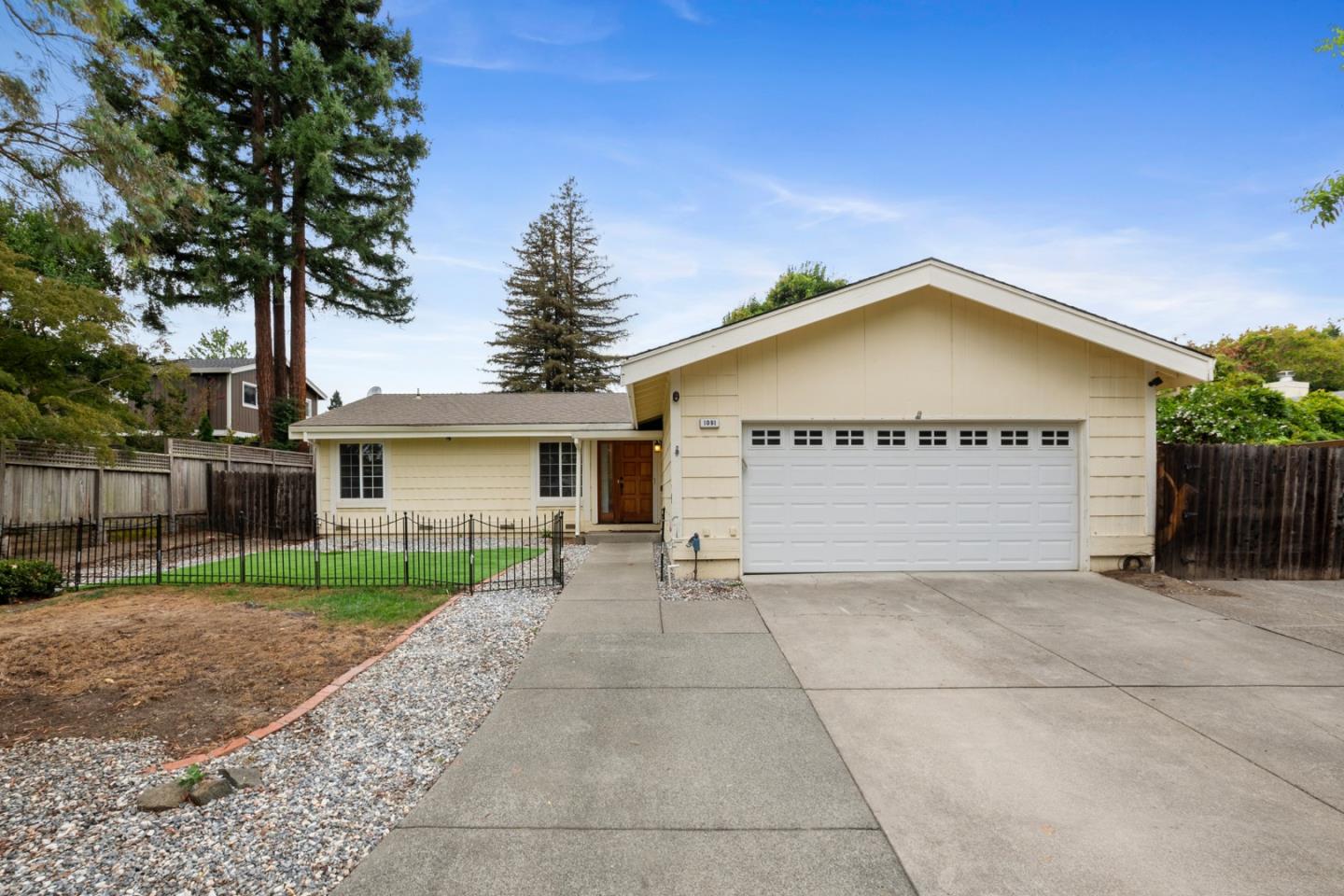 Detail Gallery Image 2 of 53 For 1091 Century Dr, Napa,  CA 94558 - 4 Beds | 2 Baths