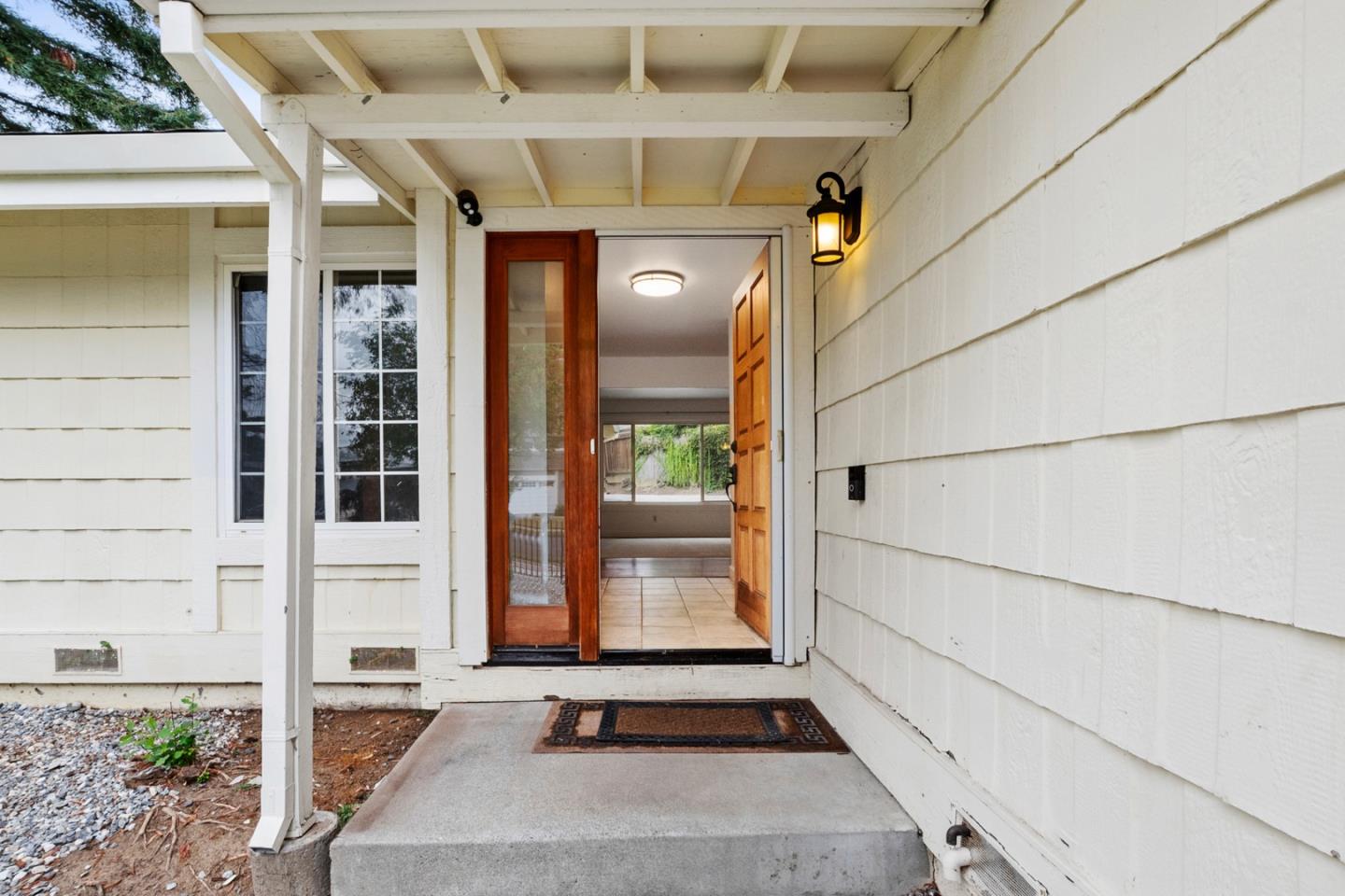 Detail Gallery Image 5 of 53 For 1091 Century Dr, Napa,  CA 94558 - 4 Beds | 2 Baths