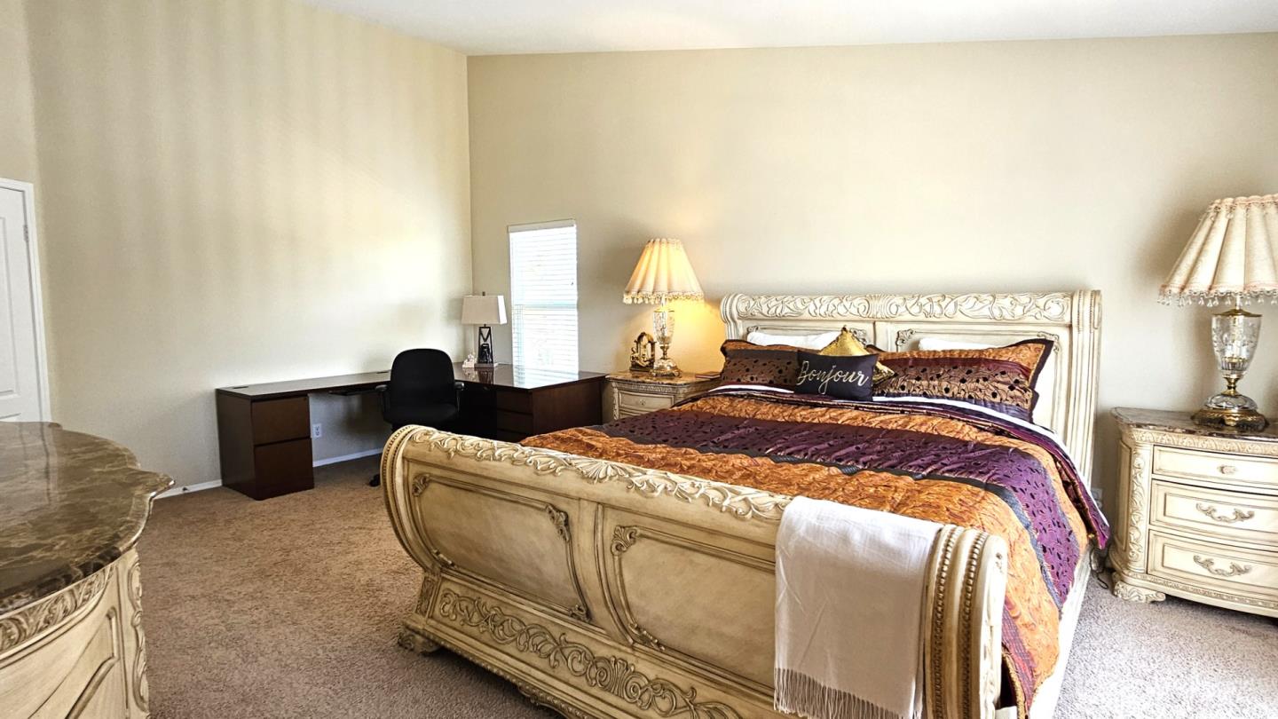 Detail Gallery Image 16 of 38 For 13416 Silver Stirrup Dr, Corona,  CA 92883 - 5 Beds | 2/1 Baths