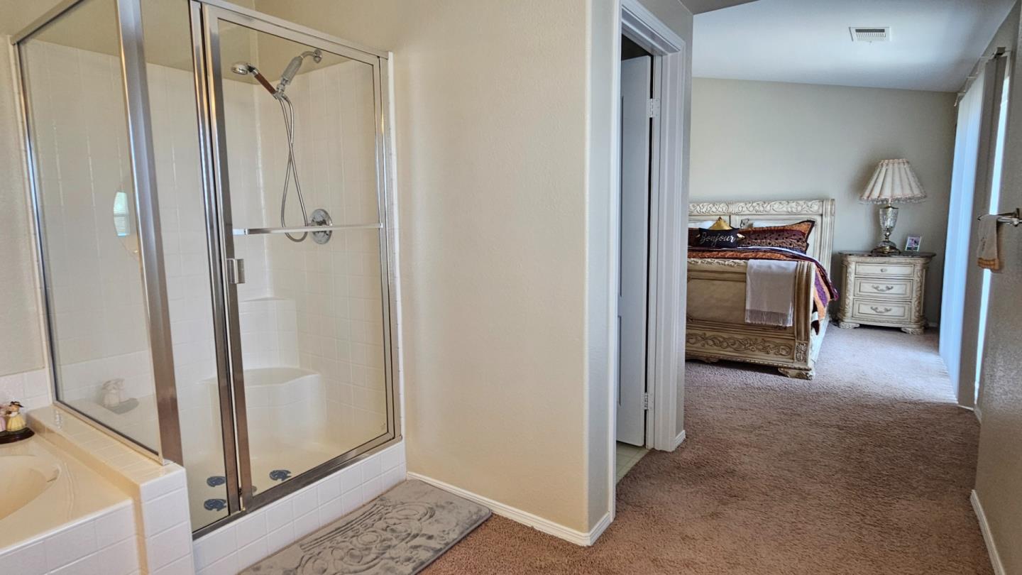 Detail Gallery Image 18 of 38 For 13416 Silver Stirrup Dr, Corona,  CA 92883 - 5 Beds | 2/1 Baths