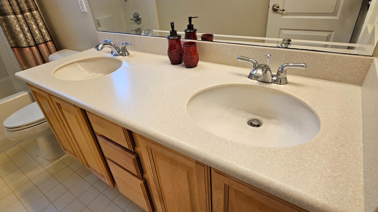 Detail Gallery Image 30 of 38 For 13416 Silver Stirrup Dr, Corona,  CA 92883 - 5 Beds | 2/1 Baths