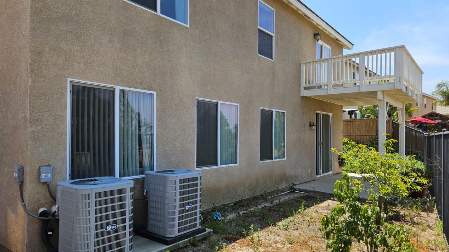 Detail Gallery Image 35 of 38 For 13416 Silver Stirrup Dr, Corona,  CA 92883 - 5 Beds | 2/1 Baths