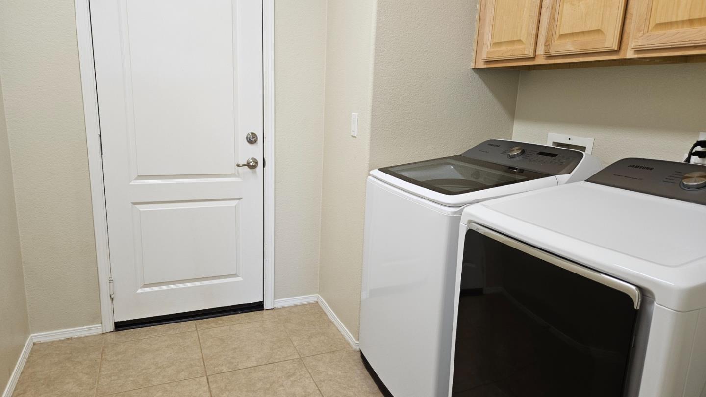 Detail Gallery Image 37 of 38 For 13416 Silver Stirrup Dr, Corona,  CA 92883 - 5 Beds | 2/1 Baths