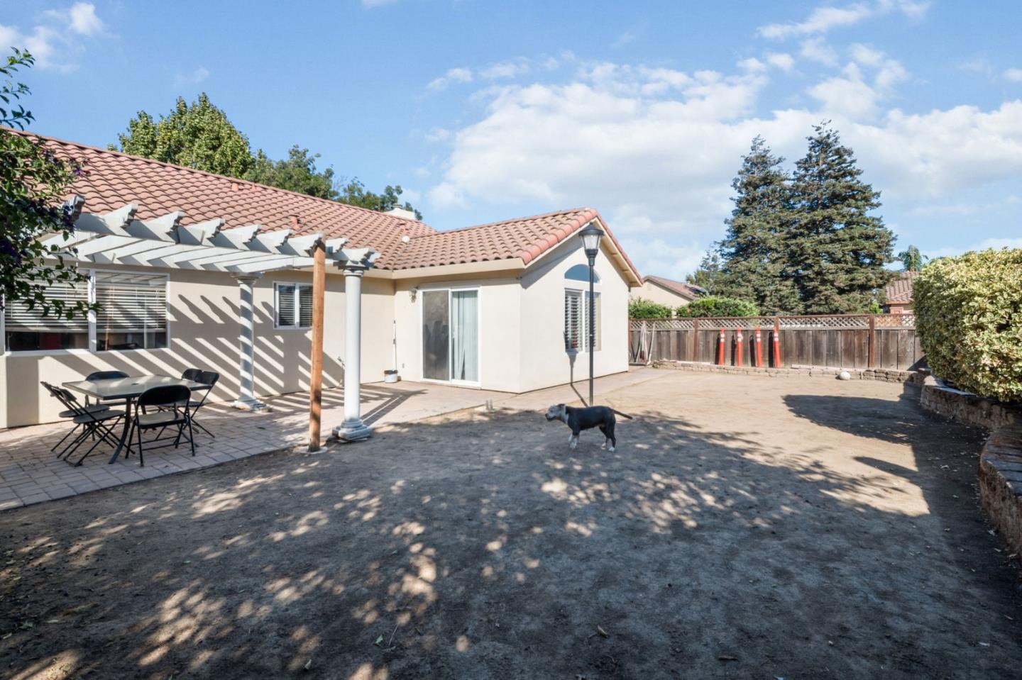 Detail Gallery Image 14 of 21 For 1261 South St, Hollister,  CA 95023 - 3 Beds | 2 Baths