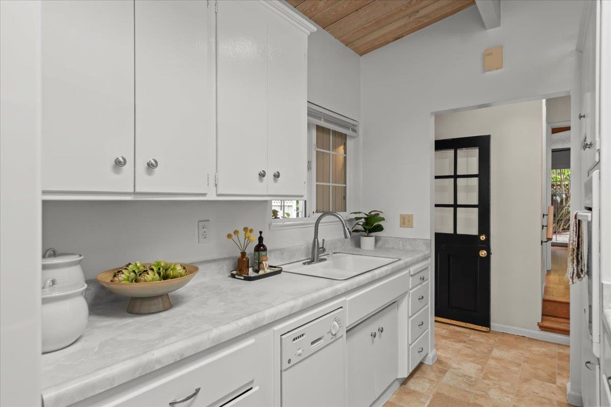 Detail Gallery Image 16 of 40 For 538 Clubhouse Dr, Aptos,  CA 95003 - 3 Beds | 2 Baths