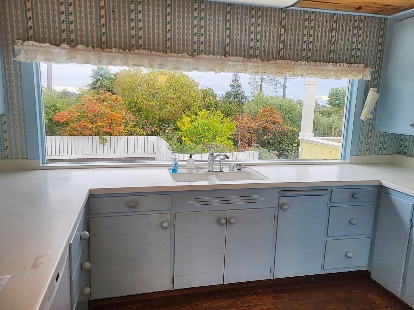 Detail Gallery Image 13 of 47 For 3360 Merrill Rd, Aptos,  CA 95003 - 3 Beds | 1/1 Baths