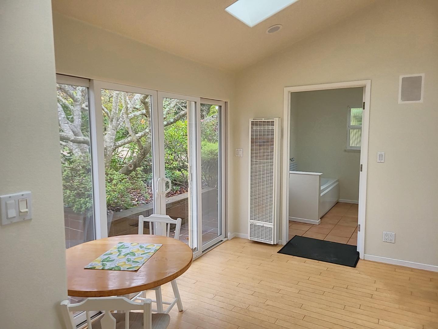 Detail Gallery Image 17 of 47 For 3360 Merrill Rd, Aptos,  CA 95003 - 3 Beds | 1/1 Baths