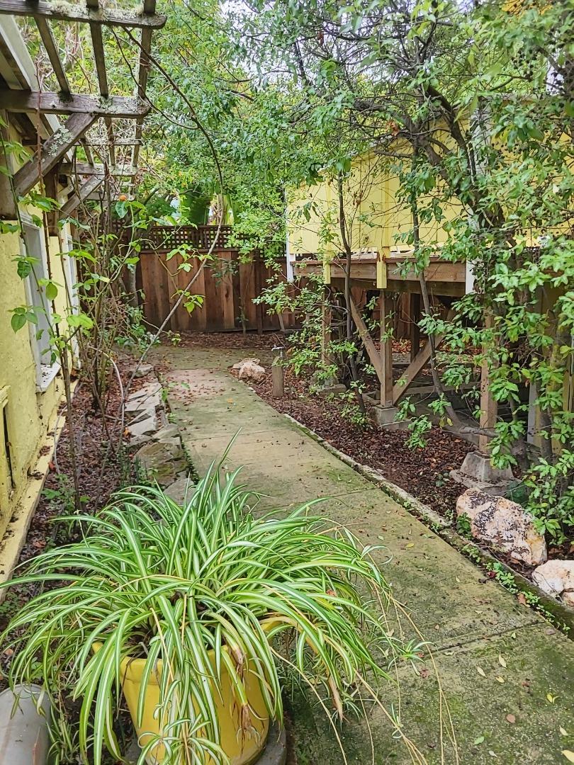 Detail Gallery Image 36 of 47 For 3360 Merrill Rd, Aptos,  CA 95003 - 3 Beds | 1/1 Baths