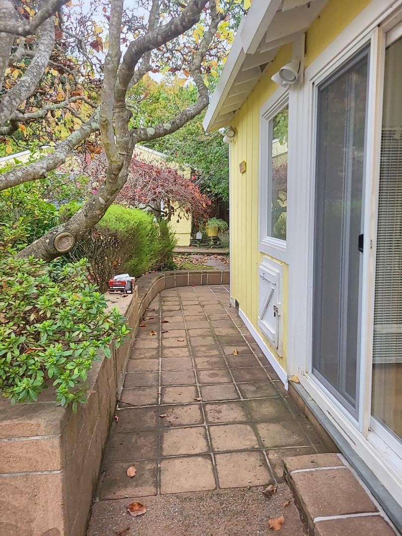 Detail Gallery Image 9 of 47 For 3360 Merrill Rd, Aptos,  CA 95003 - 3 Beds | 1/1 Baths