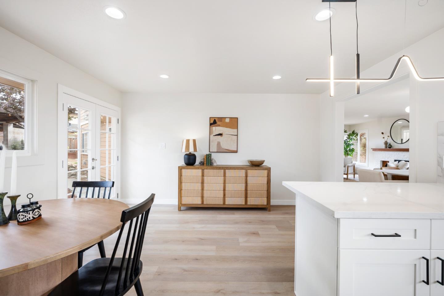 Detail Gallery Image 11 of 44 For 3375 East Ave, Hayward,  CA 94541 - 4 Beds | 3 Baths