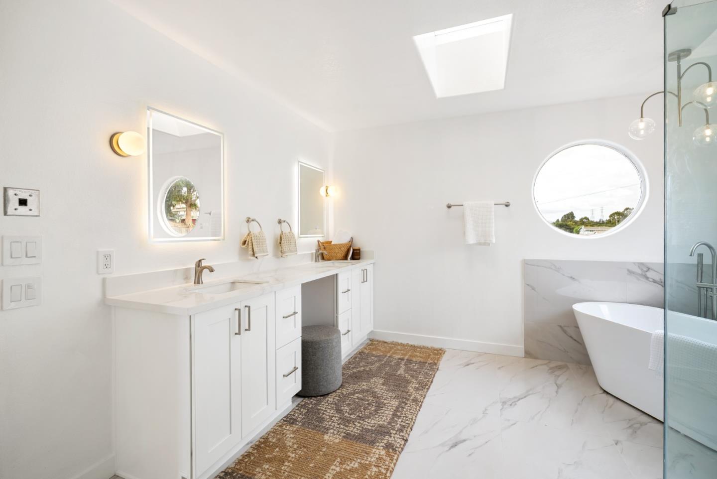 Detail Gallery Image 17 of 44 For 3375 East Ave, Hayward,  CA 94541 - 4 Beds | 3 Baths