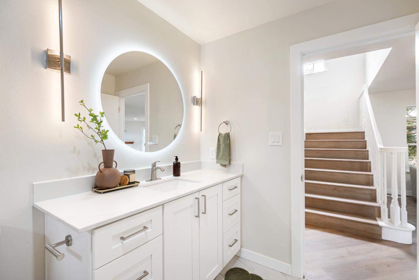 Detail Gallery Image 28 of 44 For 3375 East Ave, Hayward,  CA 94541 - 4 Beds | 3 Baths