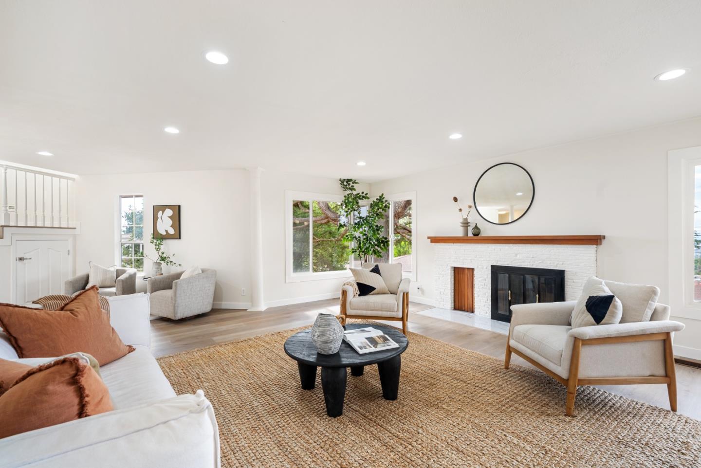 Detail Gallery Image 3 of 44 For 3375 East Ave, Hayward,  CA 94541 - 4 Beds | 3 Baths