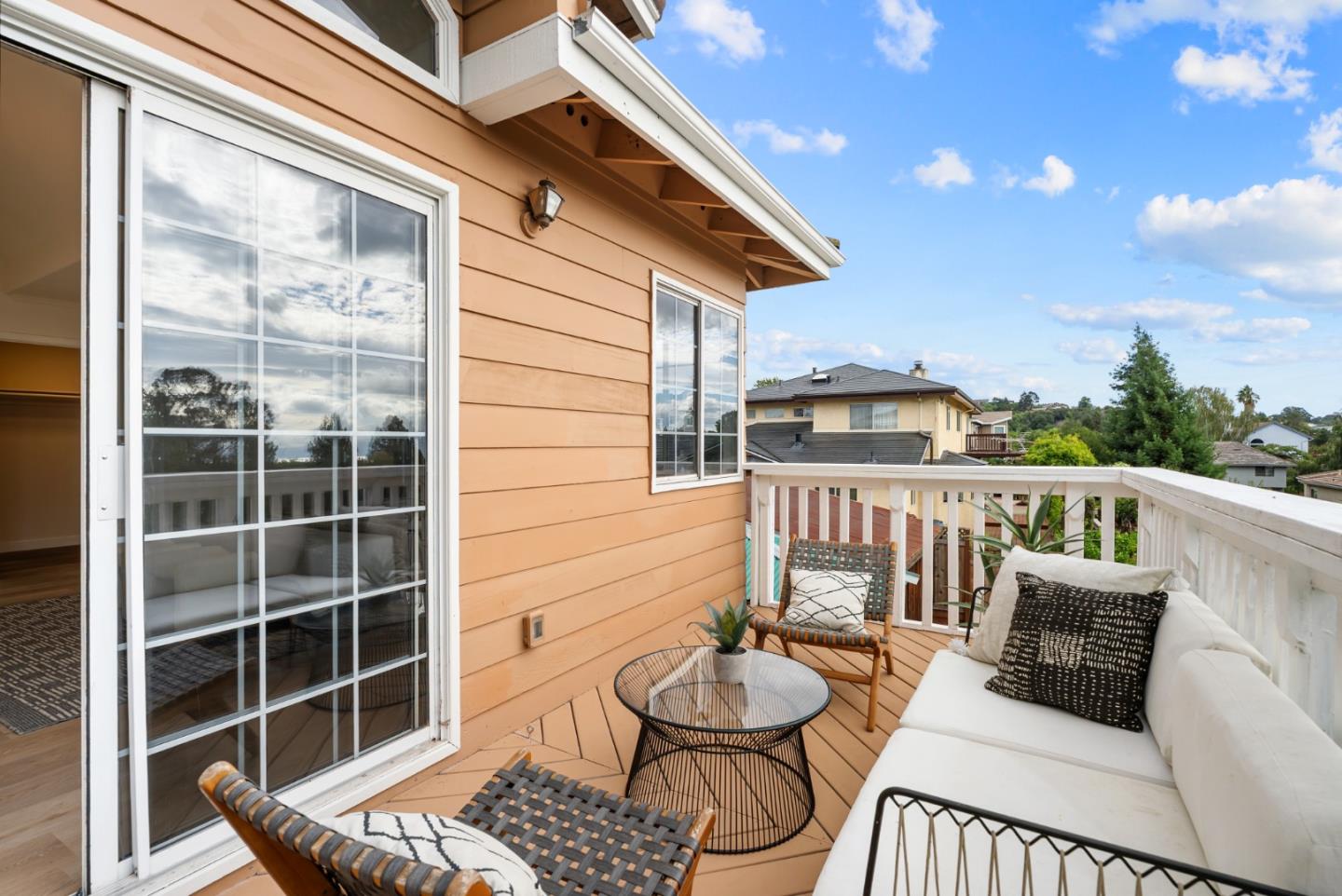 Detail Gallery Image 34 of 44 For 3375 East Ave, Hayward,  CA 94541 - 4 Beds | 3 Baths