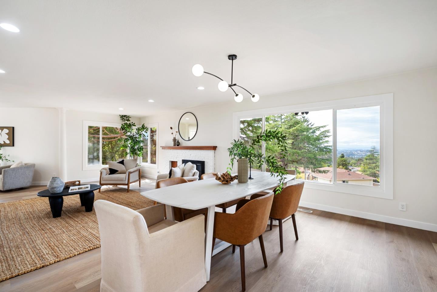 Detail Gallery Image 5 of 44 For 3375 East Ave, Hayward,  CA 94541 - 4 Beds | 3 Baths