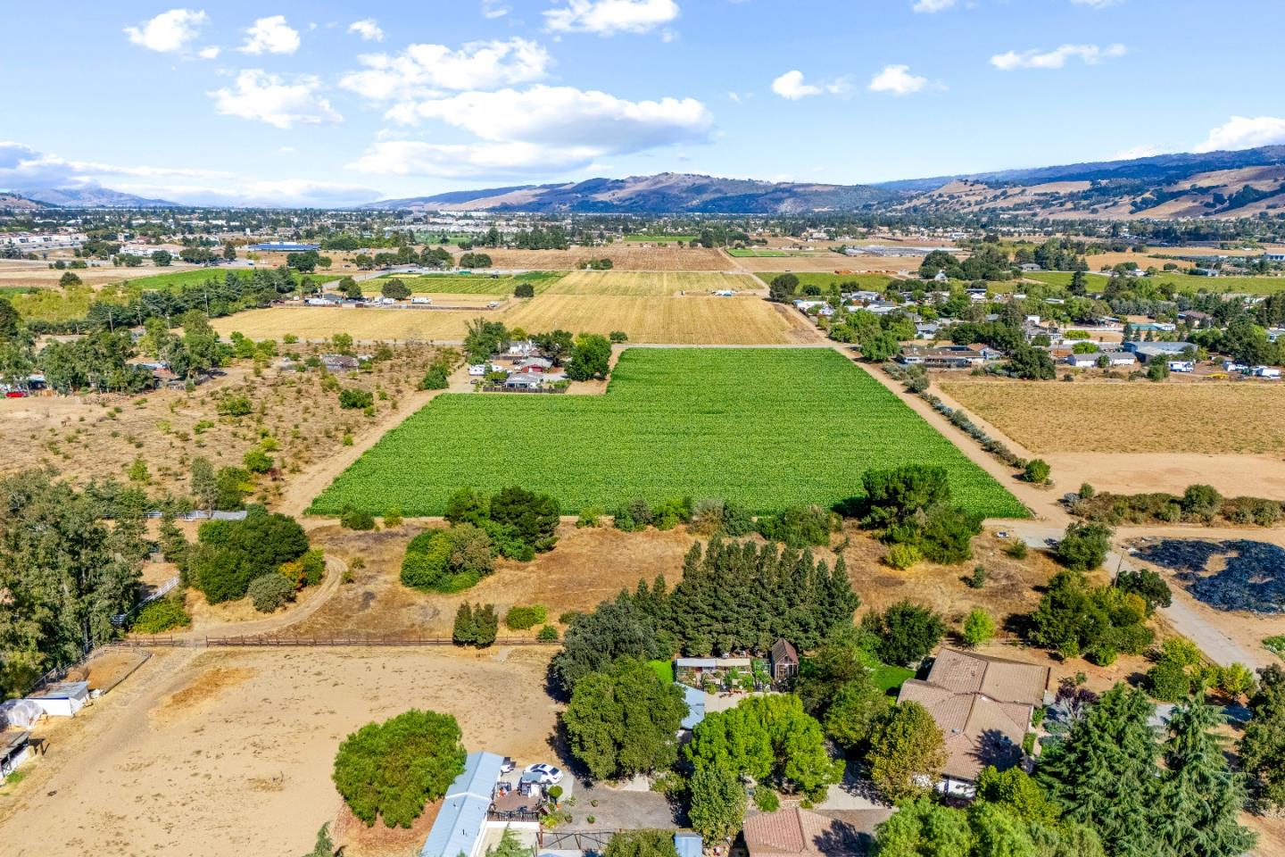 Detail Gallery Image 11 of 30 For 15465 Leann Ct, Morgan Hill,  CA 95037 - – Beds | – Baths