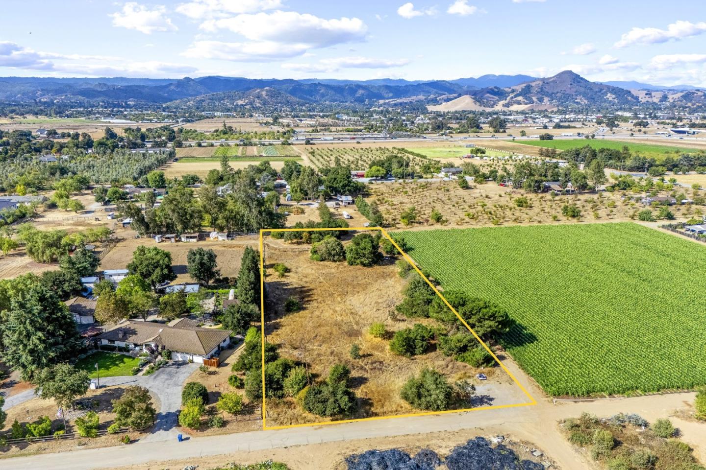 Detail Gallery Image 4 of 30 For 15465 Leann Ct, Morgan Hill,  CA 95037 - – Beds | – Baths