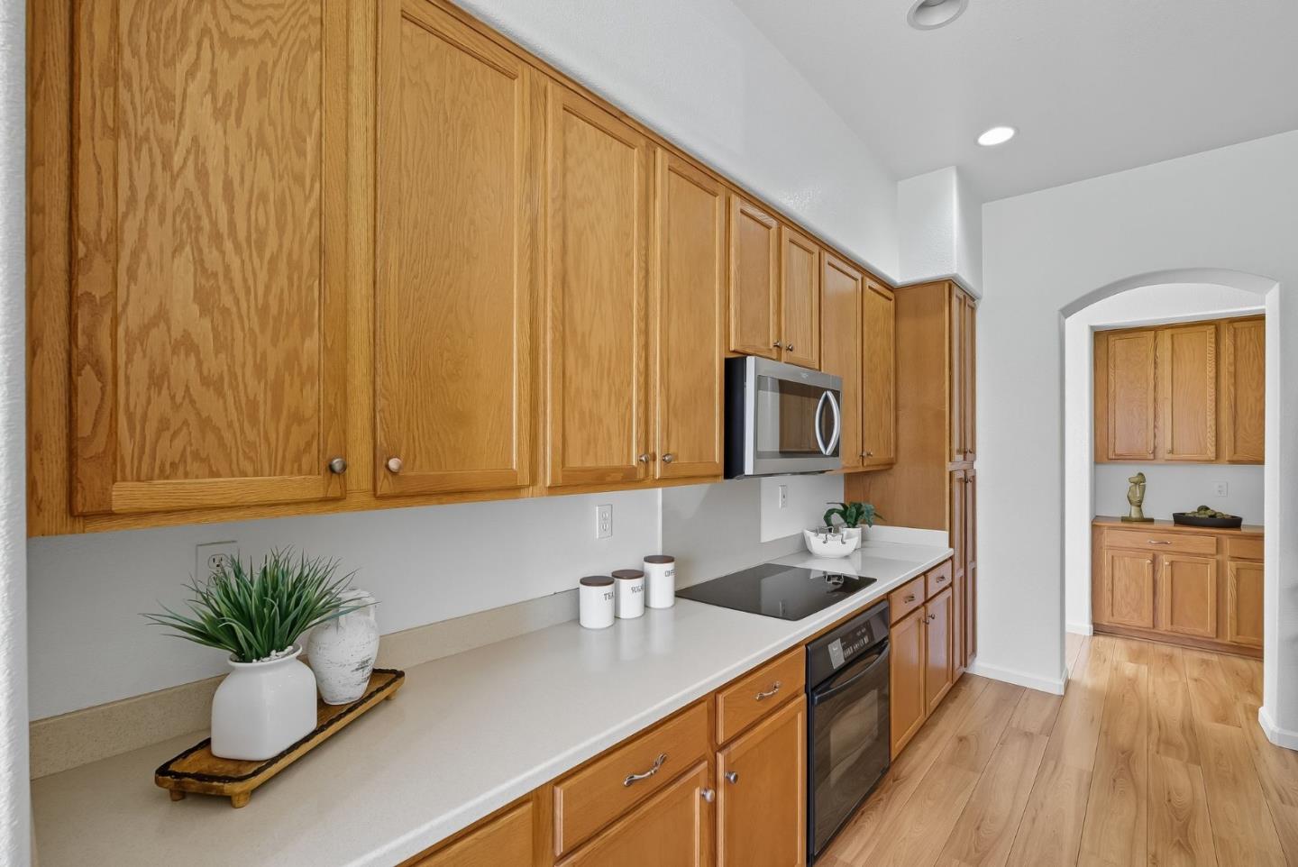 Detail Gallery Image 15 of 56 For 2044 Folle Blanche Dr, San Jose,  CA 95135 - 3 Beds | 2 Baths