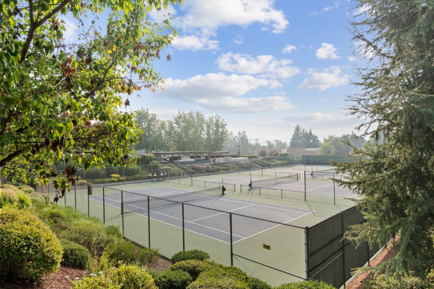 Detail Gallery Image 51 of 56 For 2044 Folle Blanche Dr, San Jose,  CA 95135 - 3 Beds | 2 Baths