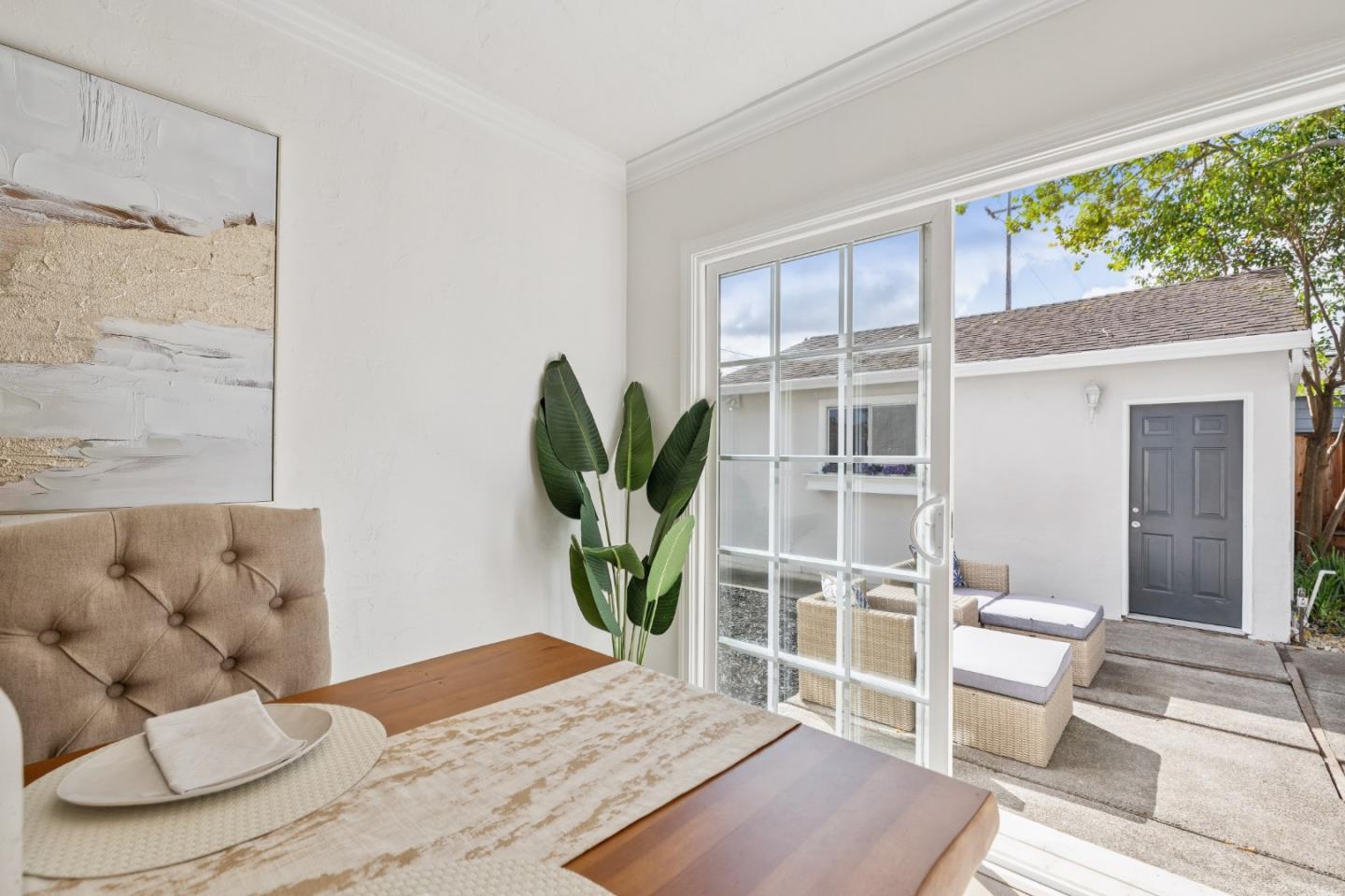 Detail Gallery Image 21 of 51 For 190 Rutherford Ave, Redwood City,  CA 94061 - 3 Beds | 2 Baths