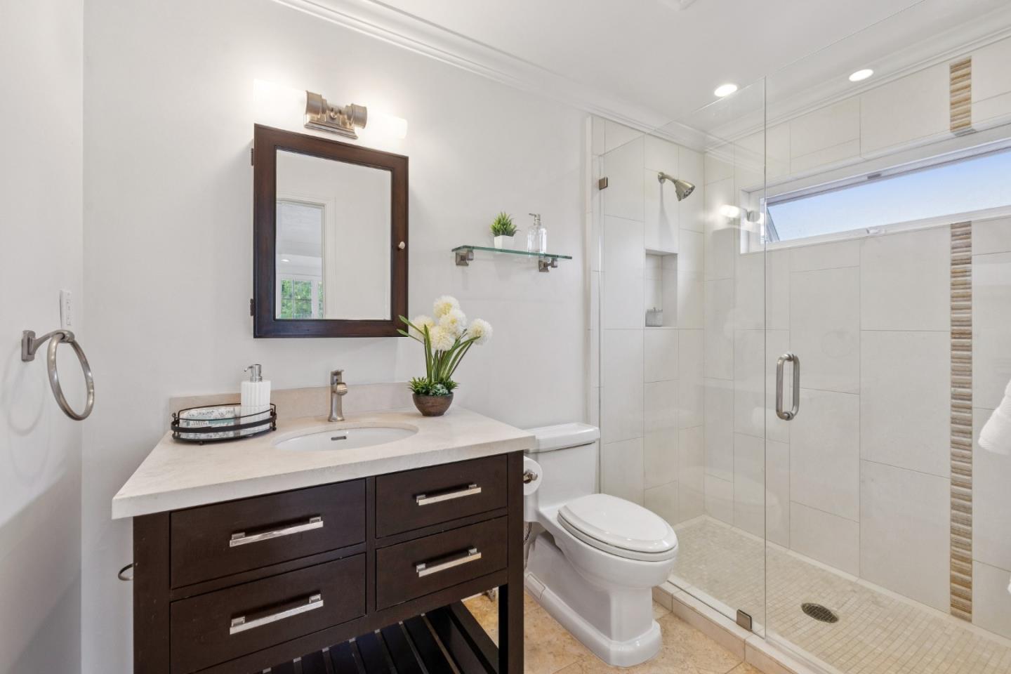 Detail Gallery Image 24 of 51 For 190 Rutherford Ave, Redwood City,  CA 94061 - 3 Beds | 2 Baths